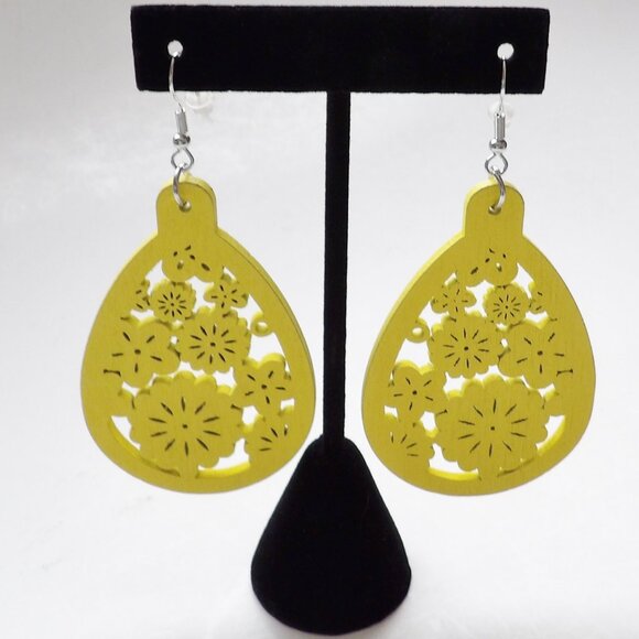 Yellow Wood Cut Out Bohemian Style Dangle Earrings NEW - Picture 4 of 6